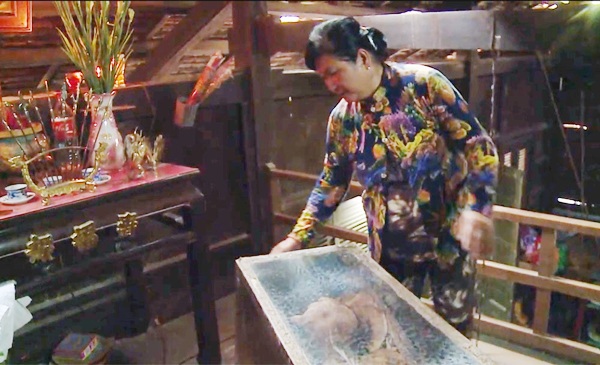 Người nằm trong quan tài chính là anh chồng của bà Nguyện.