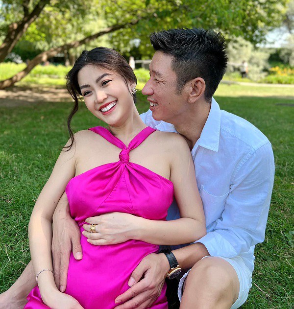 Á hậu Diễm Trang mang bầu lần 2 với chồng doanh nhân, nhan sắc đẹp rạng rỡ - 2