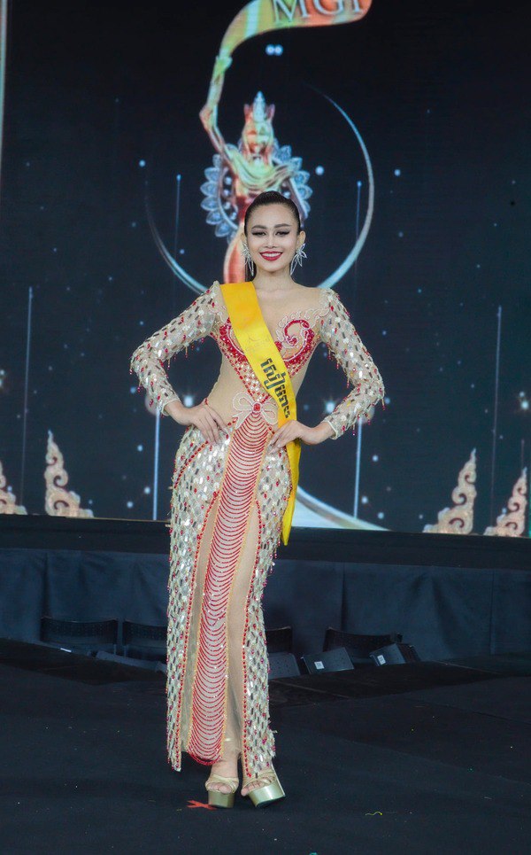 amp;#34;Ngán ngẩmamp;#34; với trang phục của dàn thí sinh Miss Grand Cambodia 2022 - 9