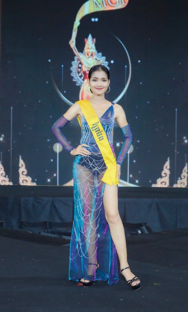 amp;#34;Ngán ngẩmamp;#34; với trang phục của dàn thí sinh Miss Grand Cambodia 2022 - 1