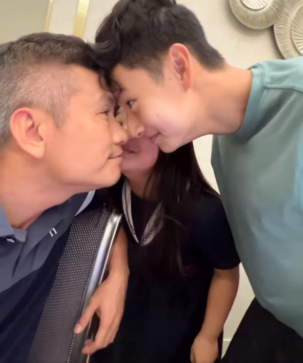 Con trai Jennifer Phạm Quang Dũng tình cảm với bố dượng Đức Hải, được khen: Sao giống nhau thế! - 3