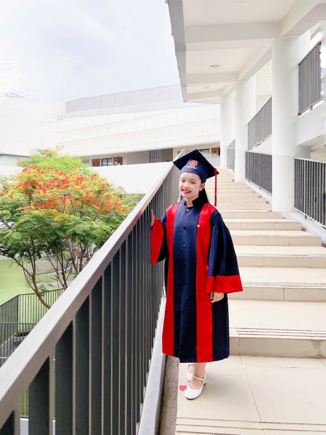 Nữ MC mới chia sẻ nỗi lo lắng của mình khi con gái bước chân vào môi trường học mới.