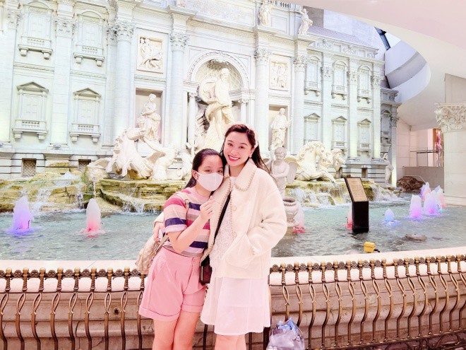 MC Anh Thơ tiết lộ điều băn khoăn ngày đầu con gái bước vào năm học mới - 4