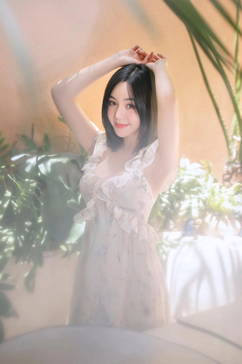 Quỳnh Kool xinh thế này, bảo sao amp;#34;người tình màn ảnhamp;#34; toàn trai đẹp nổi tiếng - 2