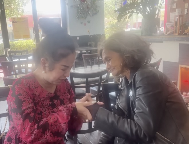 Sao Việt 24h: Mỹ Tâm nói gì sau khi tung loạt ảnh vòng 2 lùm lùm, làm nhiều người khẳng định cô đang mang bầu - 12