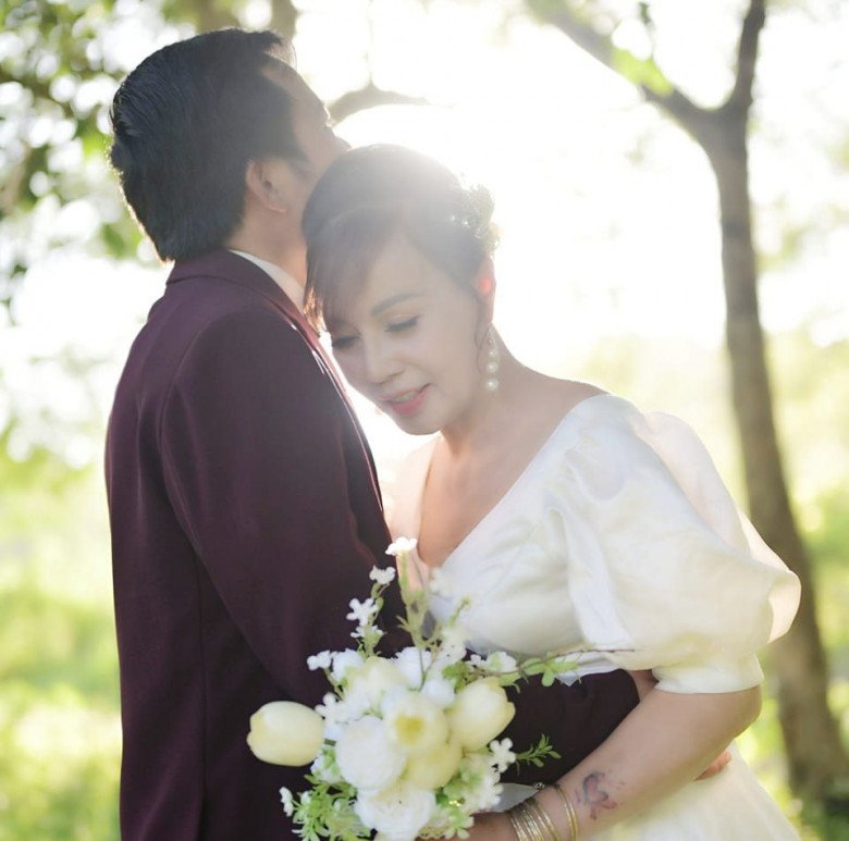 Cô dâu Thu Sao bất ngờ đăng ảnh kỷ niệm 4 năm ngày cưới, nhan sắc hiện tại khiến dân mạng tò mò - 2