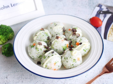 Cơm nắm với rau này không chỉ ngon còn bổ, trẻ con và người lớn đều mê