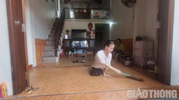 Nữ sinh bị teo 2 chân được cõng đi thi tốt nghiệp ở Thanh Hóa hiện ra sao? - 5