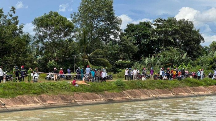 Hiện trường vụ việc người mẹ cùng 2 người con tử vong