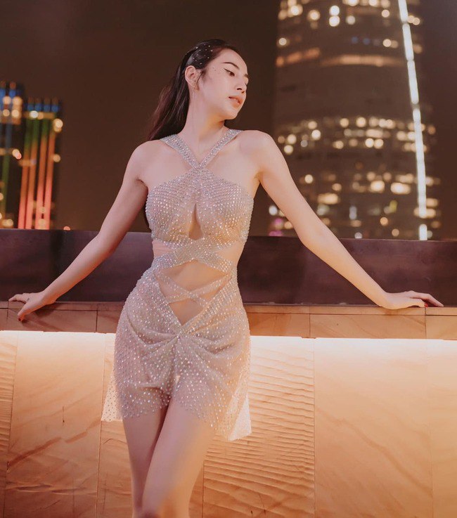 Minh Hằng mặc bạo sau khi lấy đại gia nghìn tỷ, amp;#34;tình địchamp;#34; màn ảnh nhan sắc giờ ra sao? - 17