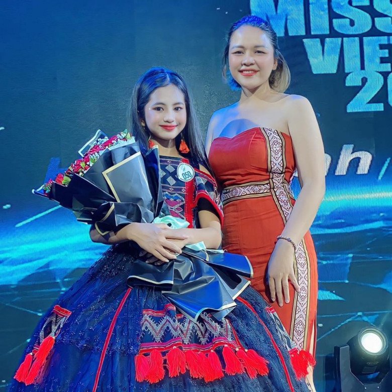 Bé gái dân tộc Pa Cô đạt top 5 Hoa hậu nhí: Xách túi ni lông lên Hà Nội đi thi, được kỳ vọng tiếp bước Hamp;#39;Hen Niê - 5