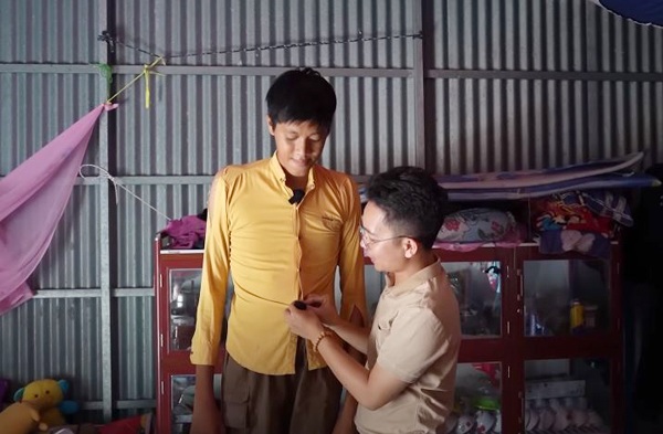 Chàng trai miền Tây bỗng dưng cao đột biến lên tới 2m, có sở thích vô cùng độc lạ không thể lý giải - 6