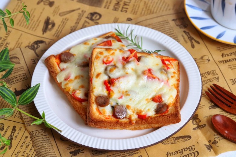 Còn thừa vài lát bánh mì đem chế biến kiểu này chẳng khác nào pizza vừa ngon lại rẻ - 9