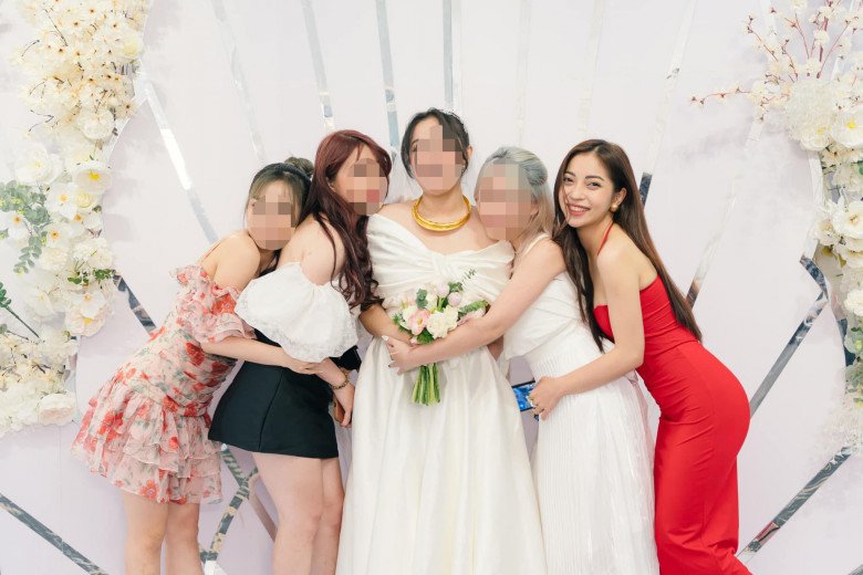 Đi dự đám cưới, bạn gái cũ Quang Hải chơi trội với chiếc đầm át cả cô dâu - 1