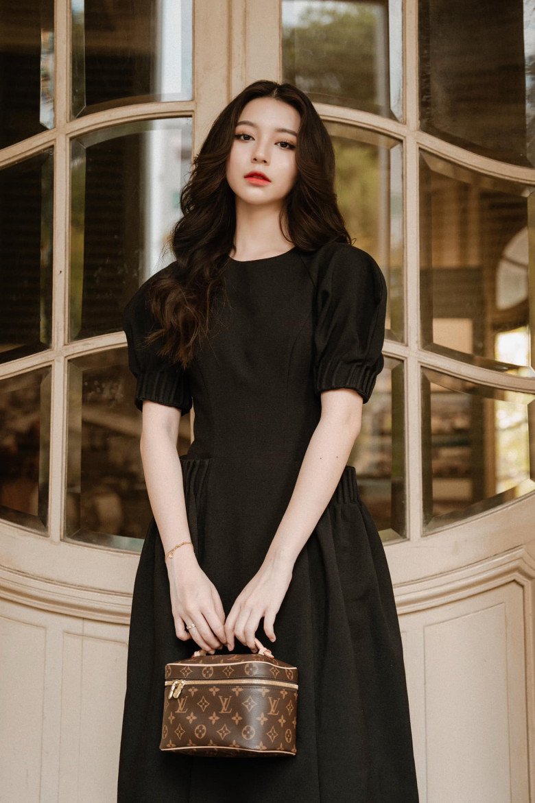 Hotgirl từng biếu mẹ gần 100 triệu dịp Trung thu hóa ra là gái xinh nức tiếng Sài Gòn, kiếm tiền từ rất sớm - 6