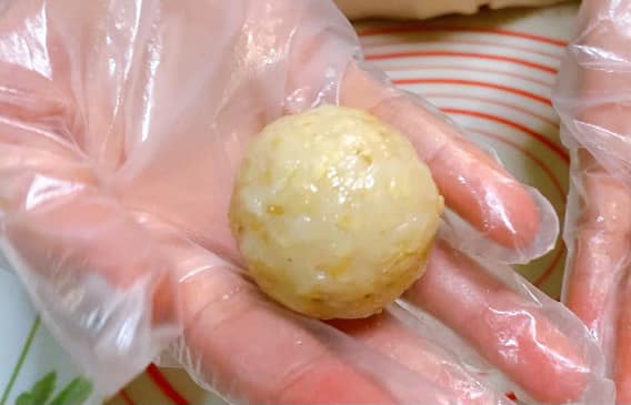 Mẹ đảm mách cách làm bánh dẻo bằng bột nếp thường cực đơn giản, 30 phút là được cả mâm bánh - 4