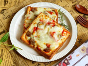 Bếp Eva - Còn thừa vài lát bánh mì đem chế biến kiểu này chẳng khác nào pizza vừa ngon lại rẻ