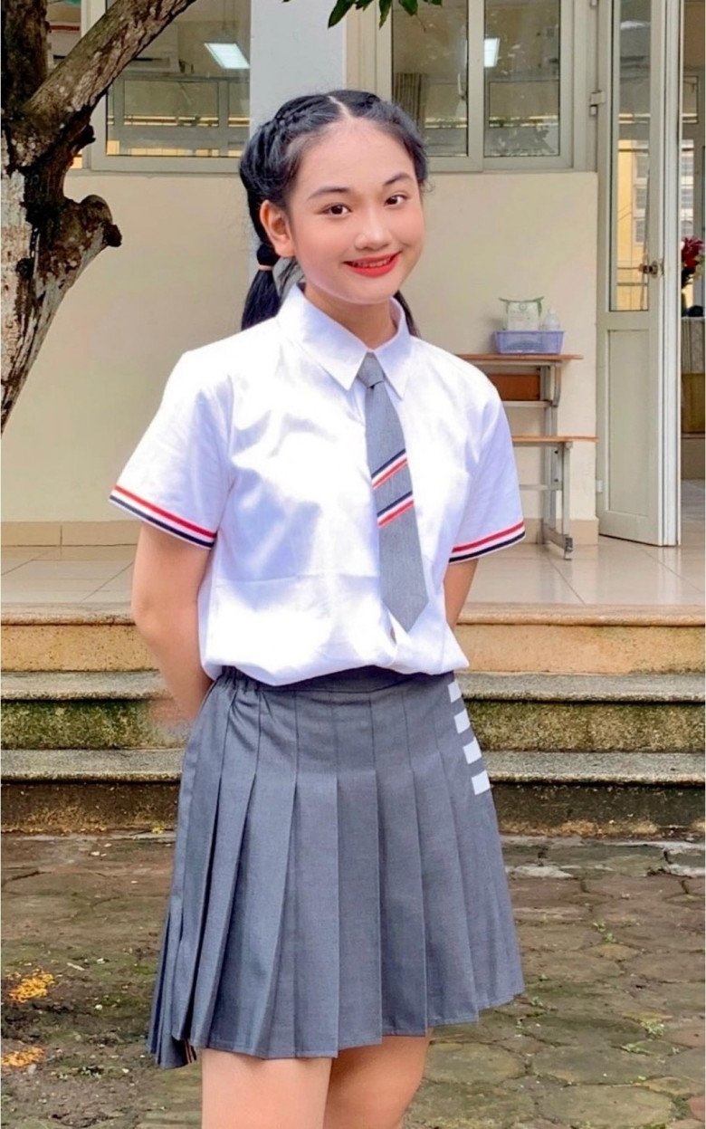 Nữ sinh Hà Nội chiếm sóng đài VTV vì quá xinh, có mối quan hệ đặc biệt với Phương Oanh Quỳnh Búp Bê - 13