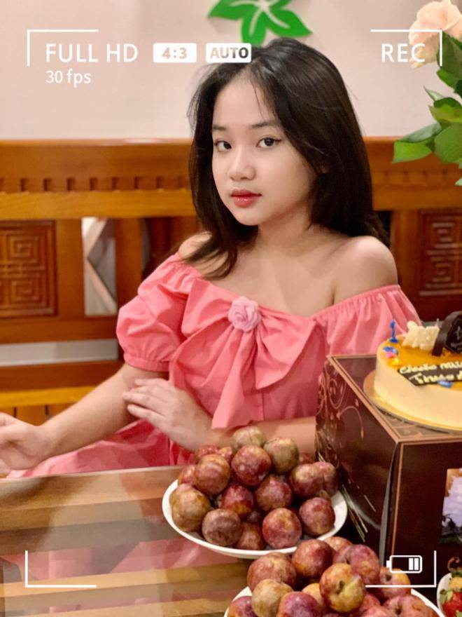 Nữ sinh Hà Nội chiếm sóng đài VTV vì quá xinh, có mối quan hệ đặc biệt với Phương Oanh Quỳnh Búp Bê - 9