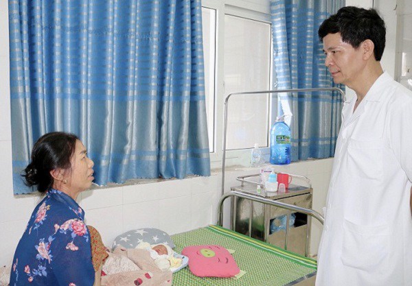 Sinh xong xuất huyết không ngừng, mẹ Bắc Giang được truyền 3,5 lít máu mới giữ được mạng - 1