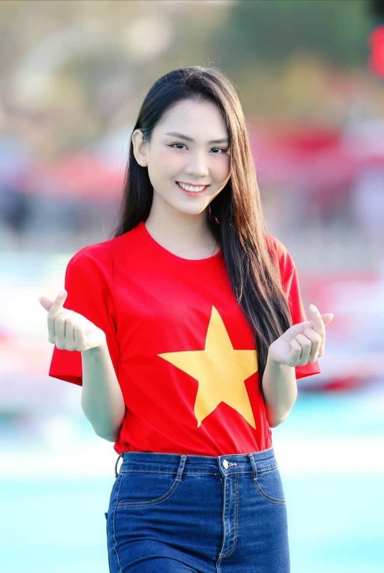 Hội hoa hậu nổi tiếng nhất Việt Nam đụng áo cờ đỏ sao vàng, người mộc mạc người sang chảnh - 5