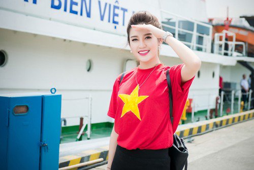 Hội hoa hậu nổi tiếng nhất Việt Nam đụng áo cờ đỏ sao vàng, người mộc mạc người sang chảnh - 9