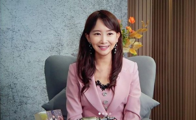 Nữ ca sĩ, diễn viên Chen Meiling có cuộc sống hạnh phúc, viên mãn nhưng lại không may mắc ung thư vú.