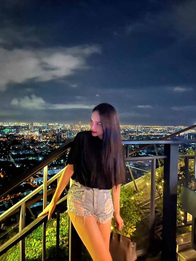 Sao Việt 24h: Mẹ Hồ Ngọc Hà khoe body như gái còn son, con gái nổi tiếng xuýt xoa: amp;#34;Cha mạ ơiamp;#34; - 12