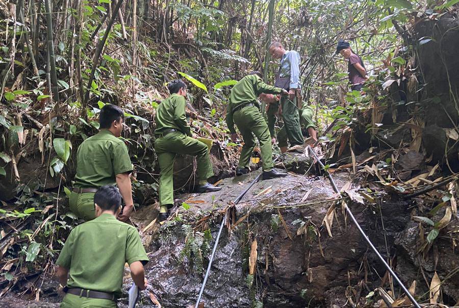 Dùng thuốc diệt cỏ đầu độc 4 gia đình trong thôn vì mâu thuẫn - 1
