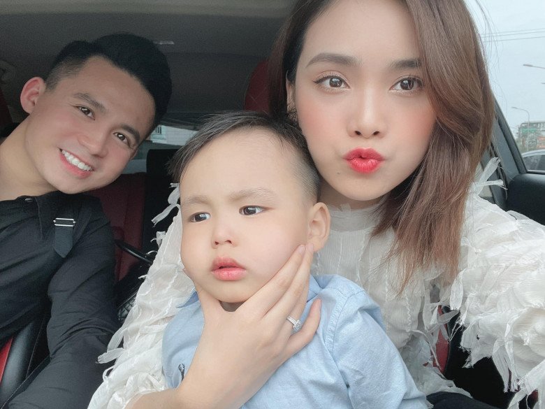 Chú công an chiếm sóng VTV vì quá đẹp trai: Vợ là top 10 Hoa hậu Việt Nam, con trai hot hơn bố - 7
