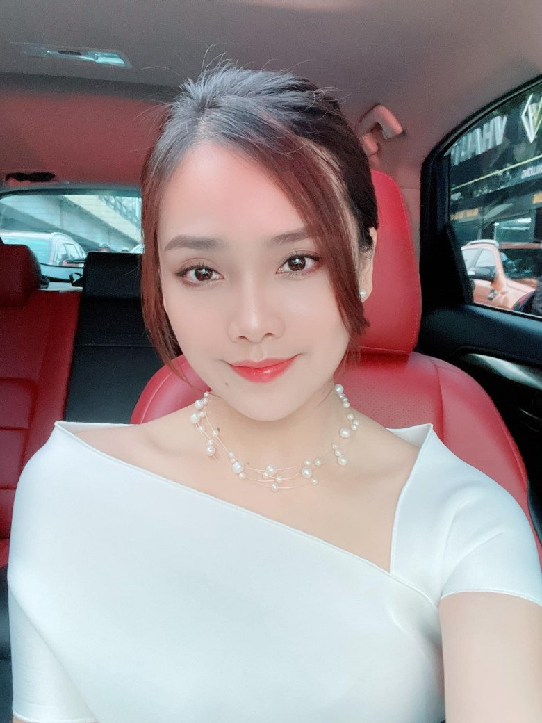 Chú công an chiếm sóng VTV vì quá đẹp trai: Vợ là top 10 Hoa hậu Việt Nam, con trai hot hơn bố - 9