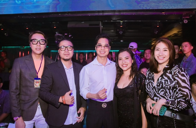 Đạo diễn Huỳnh Phúc Thanh Nhân đã ấp ủ kịch bản trong suốt thời gian gần 1 năm để làm nên một chương trình mang sắc thái riêng, với nhiều ý tưởng mới lạ, đầu tư nhiều thời gian, công sức để sản xuất ra một chương trình lớn quy tụ hơn 500 nghệ sĩ.