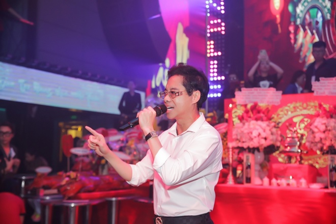 Danh ca Ngọc Sơn chia sẻ: “Ngọc Sơn chưa bao giờ tham dự một lễ giổ Tổ nào hoành tráng và sôi nổi như thế này. Qua bàn tay sản xuất rất nhiều chương trình chuyên nghiệp trong và ngoài nước, đạo diễn Thanh Nhân đã làm cho buổi lễ cô đọng lại nhiều cảm xúc trong lòng mọi người đến dự.