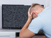 Nhà đẹp - Có nên rút phích điện TV khi không dùng? Câu trả lời này sẽ khiến bạn bất ngờ