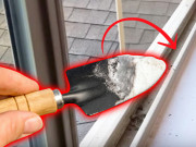 Nhà đẹp - Rắc thứ bột này vào khe cửa, thấy ngay điều diệu kỳ chỉ sau 20 phút
