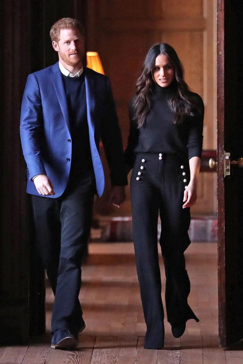 Meghan Markle ăn diện đơn giản mà sang, chiếc quần ống rộng cô mặc được săn lùng ráo riết - 7