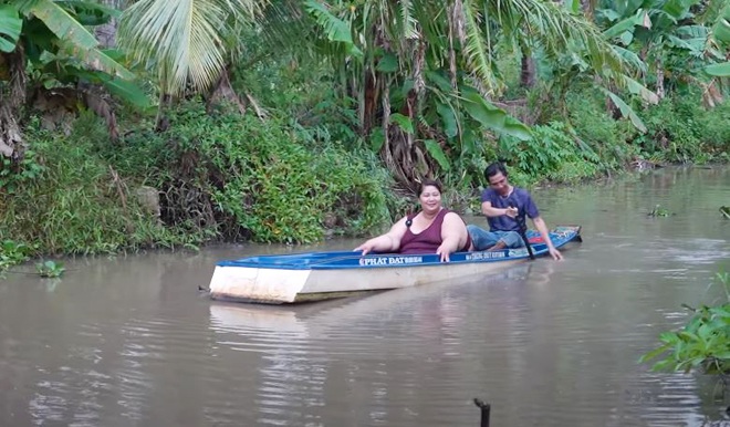 Người phụ nữ Sóc Trăng sinh con xong bỗng dưng nặng 170kg, chồng thứ hai tặng món quà độc lạ không ngờ - 4