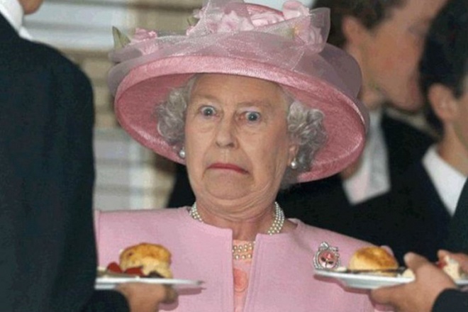 Nữ hoàng Anh Elizabeth II thích và ghét ăn gì, đây là người rõ nhất! - 24