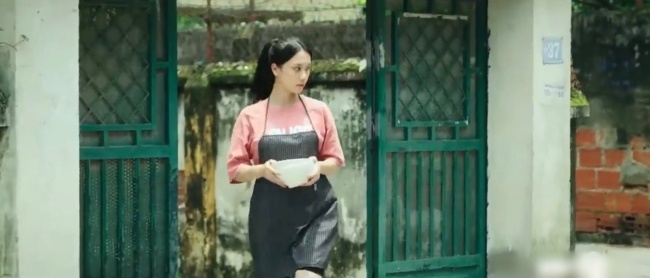 Chiếc cổng xanh...