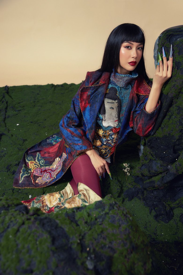 Á hậu Thuý Vân ấn tượng trong trang phục tái chế sẽ trình diễn ở New York Fashion Week - 6