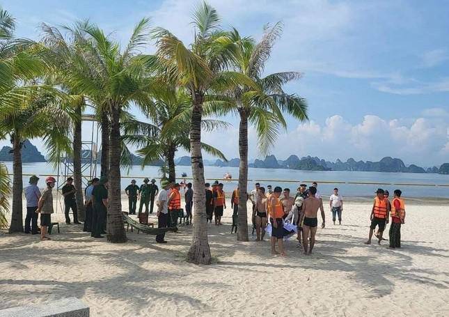 Cô gái tử vong sau khi bị văng khỏi mô tô nước trong đêm