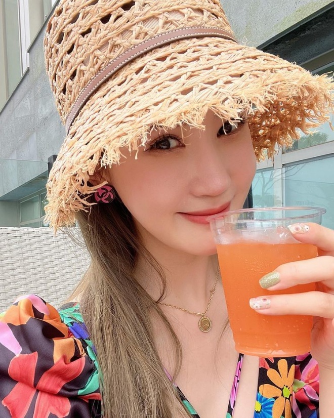 Ở tuổi 37, Lee Da Hae vẫn sở hữu làn da căng mịn không tỳ vết.