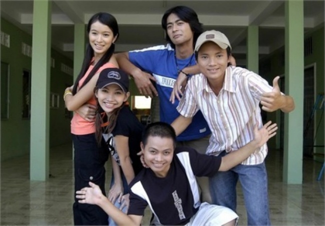 Ngũ Quái Sài Gòn là bệ đỡ giúp dàn diễn viên trẻ trong phim có nhiều cơ hội phát triển hơn.