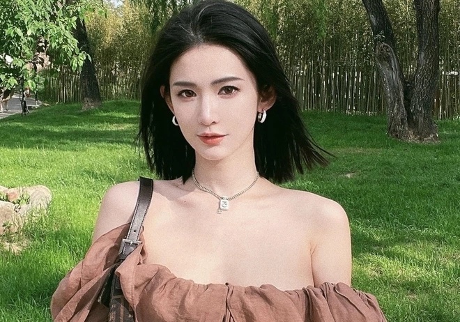 Đó là lý do cô vẫn bình thản đăng tải ảnh vui vẻ thoải mái trên mạng.