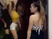 Thời trang - 50 tuổi vẫn mặc ngắn trên hở dưới  ra đường, mẹ chồng bị con dâu "bật"