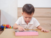 Sức khỏe - Tự kỷ có phải là bệnh không? Phương pháp điều trị tự kỷ