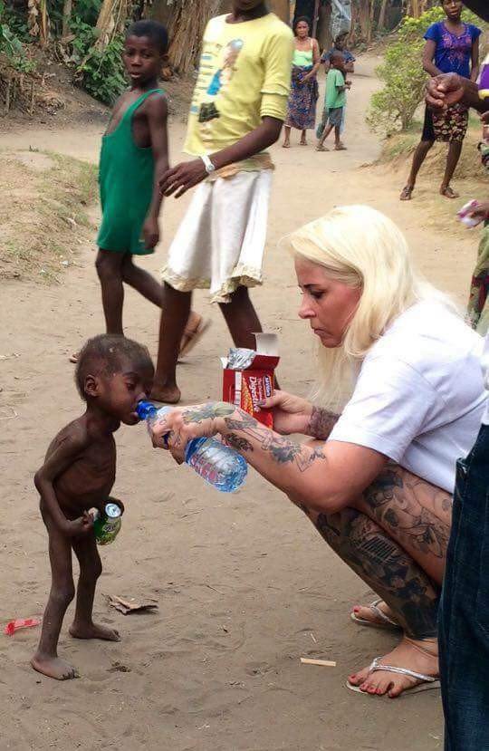 Hình ảnh đẹp trai bụ bẫm của cậu bé châu Phi suy dinh dưỡng từng làm thế giới xót xa - 1