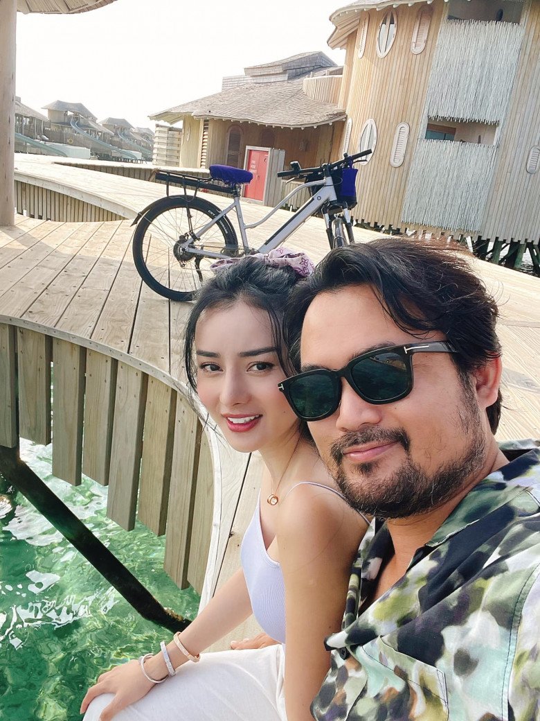 Đại gia lần đầu gặp gỡ vợ mỹ nhân Việt tại những nơi “định mệnh”: Có người không ấn tượng với nàng mẫu vì ăn mặc xuề xòa - 1