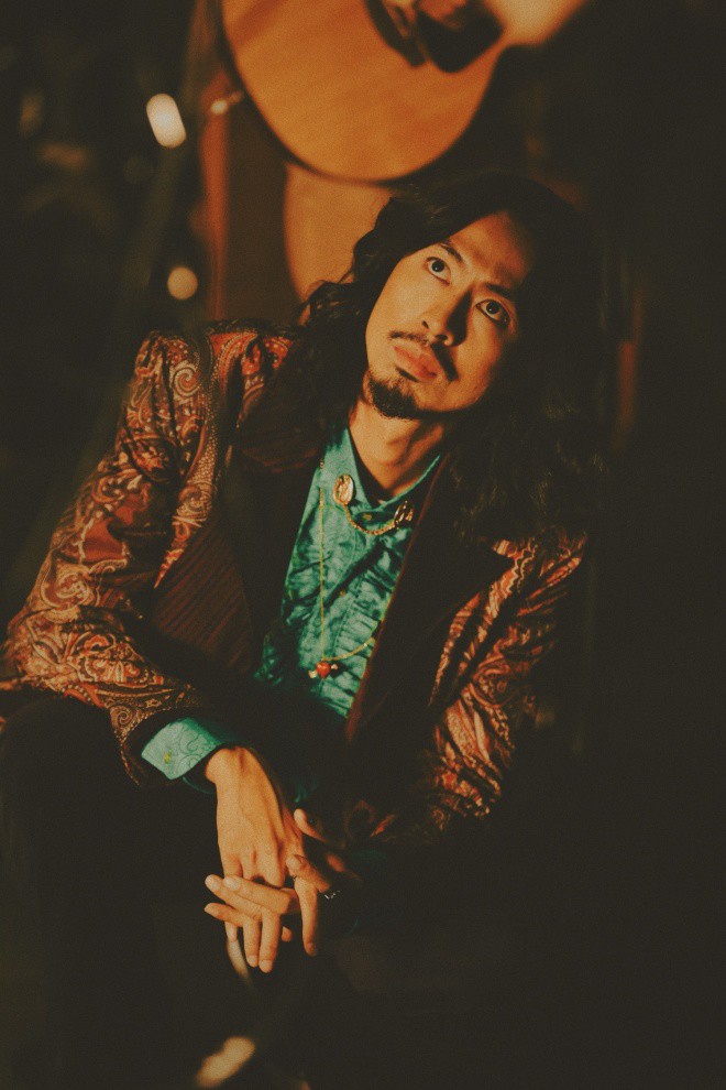 Tình yêu luôn tồn tại, không ai mà không có tình yêu cả. Tôi cũng vậy, cũng có cảm xúc như mọi người, nam rapper tâm sự.