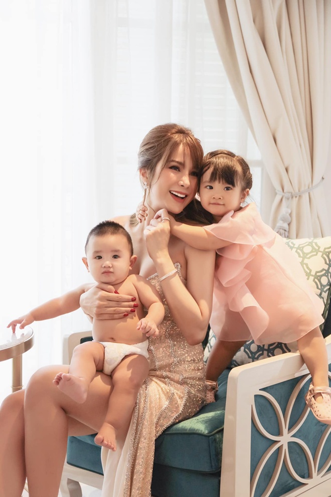 Sắp chia tài sản với chồng thiếu gia, Diệp Lâm Anh lo lắng khi bị kẻ lạ mặt theo dõi, rình mò - 5